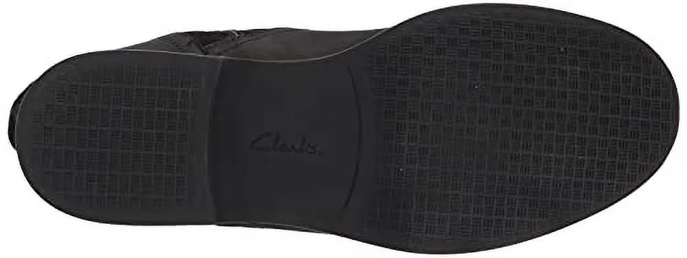 Clarks Women's Camzin Sizetrap Fashion Boot, Black, 5