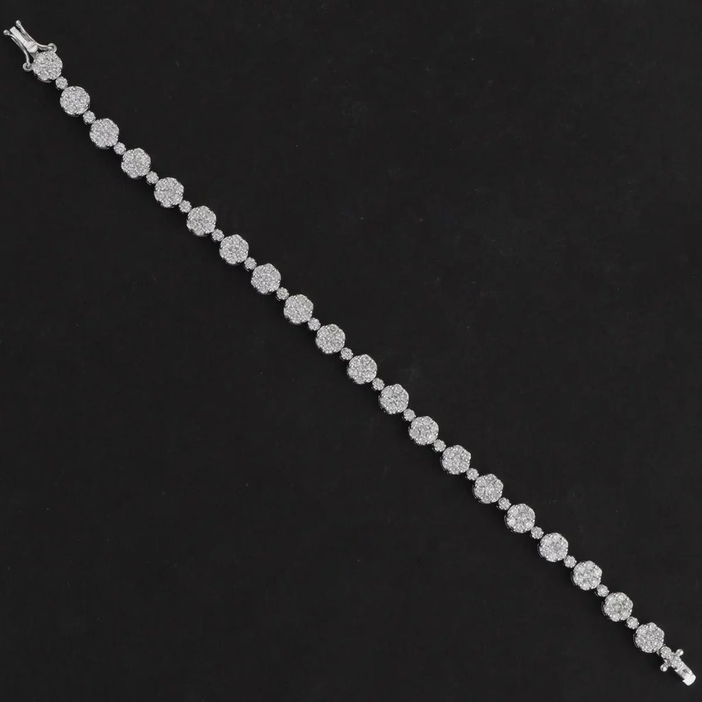 5.4 TCW Sizeolid 18 Kt Ivory Gold SizeI Clarity HI Color Diamond Designer Bracelet