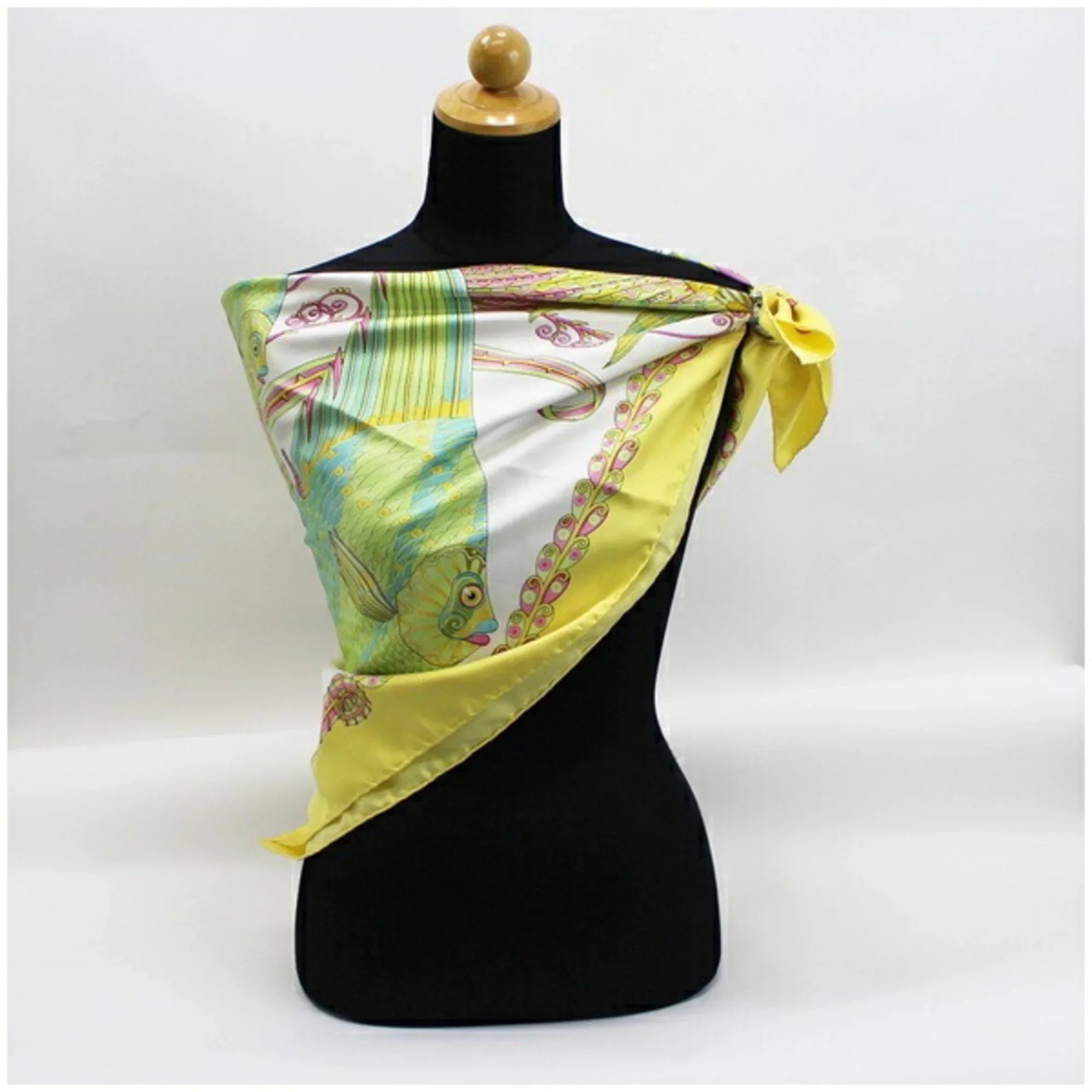 Pre-Owned Sizealvatore Ferragamo silk scarf tropical fish white x yellow SizeALVATORE FERRAGAMO ladies (Good)