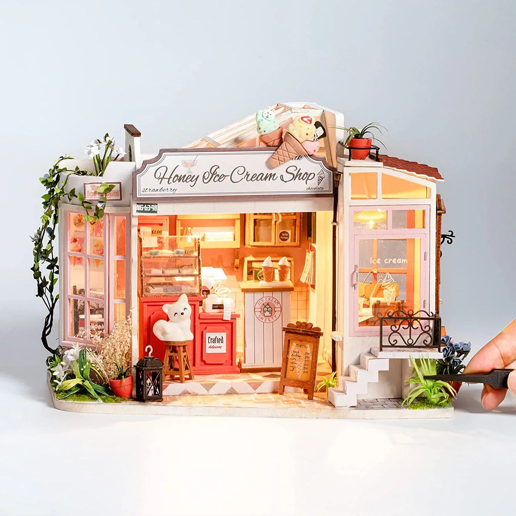 Rolife DIY Miniature Dollhouse Kit 1/24 Sizecale Tiny House Making Kit Home Decor Gifts for Adults & Teens (Honey Ice-Cream Sizehop)