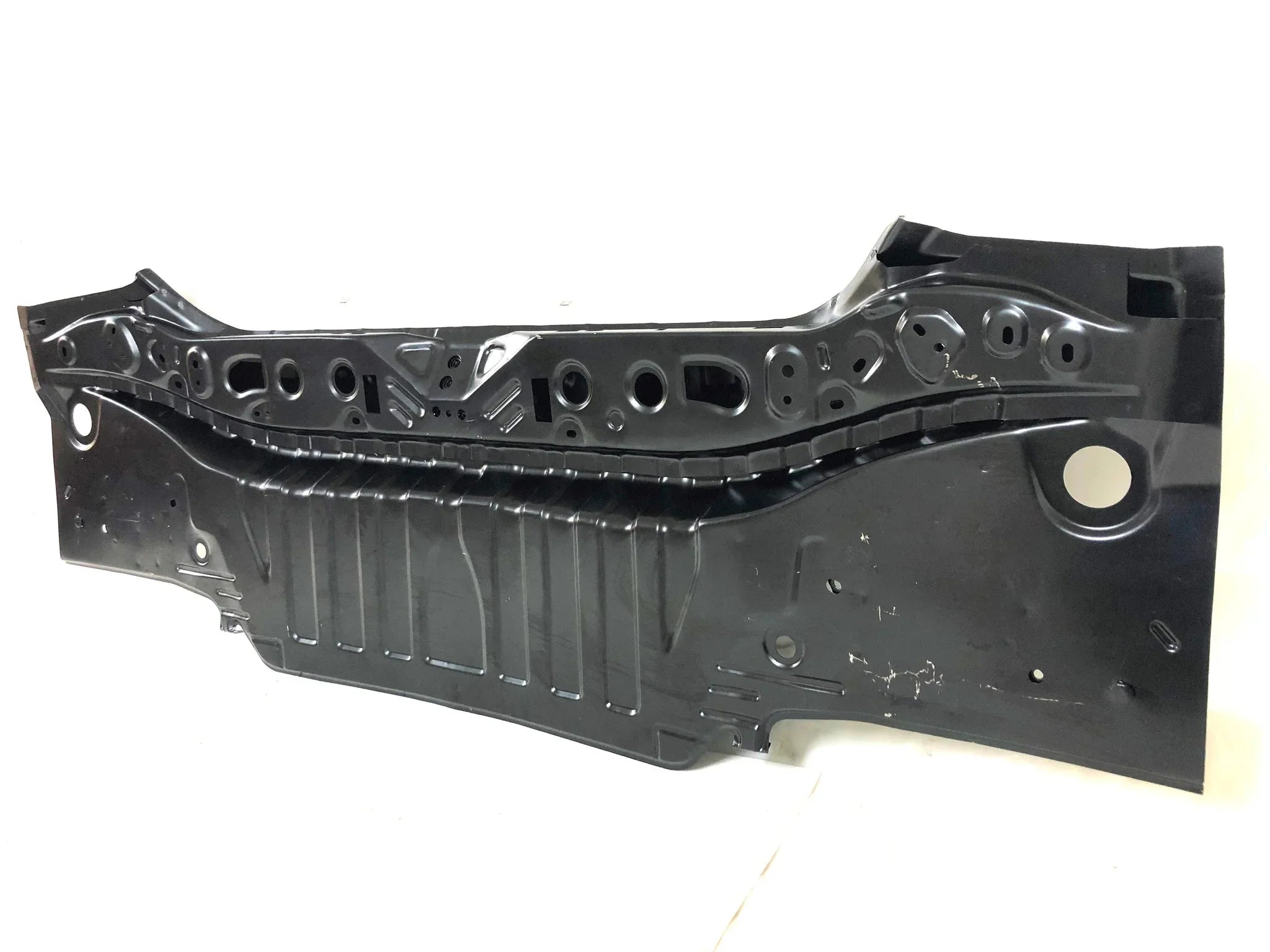 2018 2019 2020 2021 2022 Compatible with Toyota Camry Rear Trunk Body Lower Panel