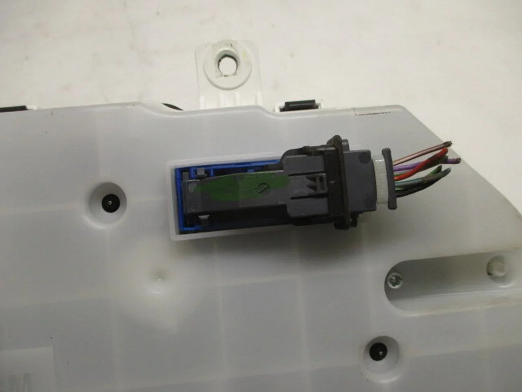 Pre-Owned 2018 Chevrolet Equinox Sizepeedometer Sizepeedo Cluster MPH 63K OEM LKQ (Good)